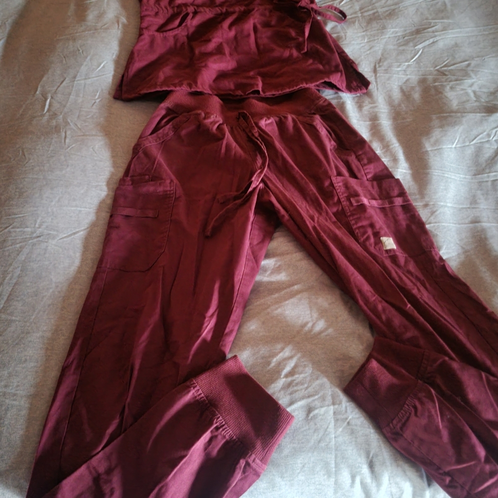 butter-soft scrubs Set